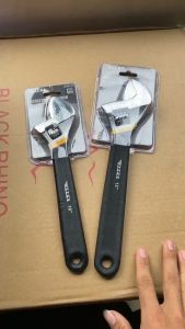 Freed Kunci Inggris 4 Macam Ukuran 6-8-10-12 Inch Dan Ada Harga Satuan Dengan Bahan Baja dan Gagang Karet