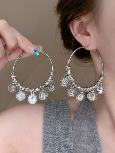 ต่างหูแบบดั้งเดิมขนาดเล็กสำหรับผู้หญิง ดีไซน์ไม่ซ้ำใคร เครื่องประดับแฟชั่น เครื่องประดับหูแบบไม่ซ้ำใคร โลหะผสมสังกะสี สไตล์เกาหลี