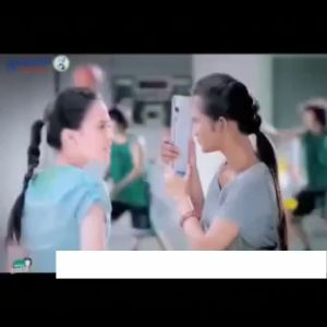 Acnes Compact Powder | 14gr (Helps reduce redness in the skin from acne) Sweety Honey | Natural Beige