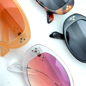 Retro Oval Women Sunglasses Gold Floral Decor UV Protection Fashion Black Shades Outdoor Eyewear