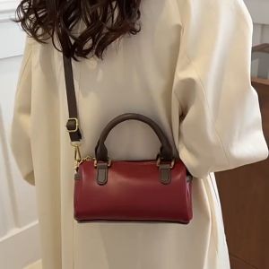 Womens shoulder bag Korean version new retro soft surface versatile diagonal cross bag pillow bag Boston handbag