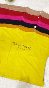 Atasan Kaos Crop Belah Samping Lengan Pendek Wanita