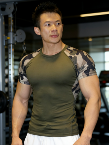 Short Sleeve Moisture-wicking T-Shirt for Mens Sports and Fitness
