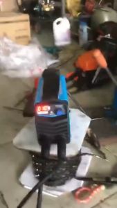 Máy hàn que dùng điện Ziziweld Zarc 2500 công suất 4.7 KVA hệ số công suất 0.65 cấp bảo vệ IP21S Zarc-2500
