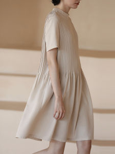 hacikis | Cherry Blossom Tucks Design Cooling Ramie-Linen Dress for Petite Body Types