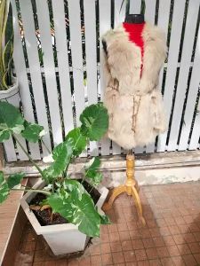 เสื้อกั้กขนสัตว์แท้ ขนFox และ ขนกระต่าย สีครีม ตัวยาว