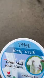 Lulur Pemutih Badan THAI Goats Milk Lulur Pengangkat Sel Kulit Mati 200 gr - Lulur Mandi Pemutih Badan Alami