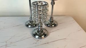 Bagian Tengah Bunga Kristal Berdiri Tempat Lilin Tempat Lilin Emas Logam Tempat Lilin Meja Pernikahan Dekorasi Rumah Pesta