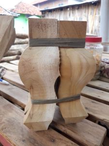 Kaki Lemari kayu jati