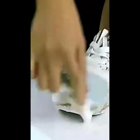 น้ํายาขัดรองเท้า น้ํายาทําความสะอาดรองเท้า ไม่ต้องตากแดด ขจัดคราบสกปรก ฝุ่น ไม่ต้องใช้น้ำ โฟมซักแห้งรองเท้า ซักรองเท้า