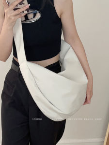 Large Capacity Commuter Bag Female 2023 New Arrival Summer Shoulder Messenger Bag Easiest for Match Student Class Underarm Dumpling Bag