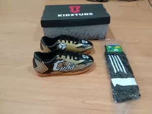 KIDZTUBS Sepatu Futsal Anak Laki Laki Size 28 29 30 31 32 33 34 35 36 37 TUBS1746110124