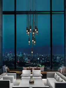 BUNISE โคมไฟแขวนบันไดทองเหลืองแท้ ประดับคริสตัล ดีไซน์เกลียว สไตล์นอร์ดิกครีเอทีฟ เหมาะสำหรับวิลล่า เพนต์เฮาส์ Loft และโถงสูง รุ่น CL09 จัดส่งฟรีทั่วไทย