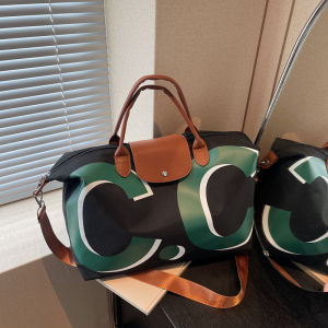 Casual Large Capacity Commuter Tote Bag Womens British Style High-End Nylon Single Shoulder Strap Crossbody Travel Bag