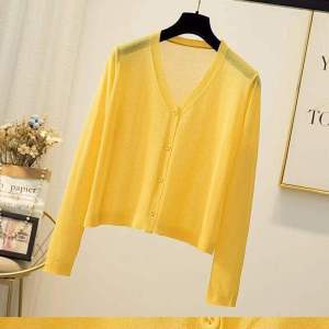 Sun Protection Ice Silk Knitted Short Lightweight Summer Cardigan for Women V-Neck Long Sleeve Air Conditioning Outerwear