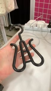 !READY STOCK! IN MALAYSIA! SHOE HANGER  THICKEN DOUBLE HOOK SLIPPERSSHOE HANGER FEET FOOTWEAR SANDALS FLIP FLOP