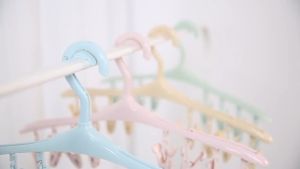 Promo Gantungan Baju Jepitan 8 in 1 Hanger Jemuran Pakaian Kaos Kaki