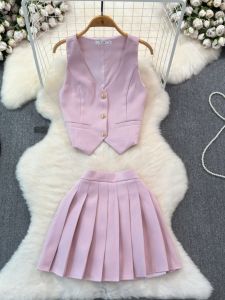 Summer 2025 New Style Small Fragrance Style Metal Buckle Suit Vest + Pleated Skirt Set High Quality Fashionable Womens Wear
