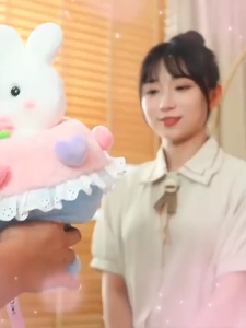 💐ในสต็อก💐🐰ช่อดอกไม้ ตุ๊กตากระต่ายน่ารัก เหมาะกับของขวัญวันวาเลนไทน์ แบบสร้างสรรค์ สําหรับเด็กผู้หญิง