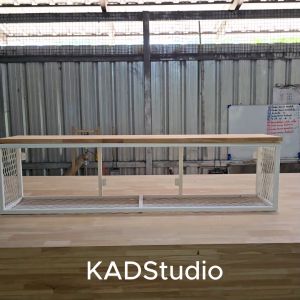 💥ไม้แท้💥 B2 ชั้นวางของติดผนัง KADStudio แนวมินิมอล เหล็กสีขาว ด้านบนแผ่นไม้สีใส ด้านล่างและด้านข้างเป็นตะแกรงฉีก