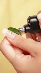 Portable Nose Hair Trimmer for Men USB Rechargeable Electric Nose Hair Trimmer with Dust Protection Cap Dual Edge Blade