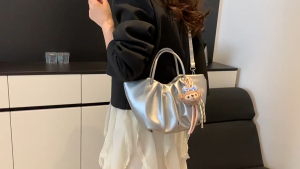 Tas Selempang Tas Tangan Handbag Wanita Tas Model Terbaru Free Gantungan Tas Lucu - 839