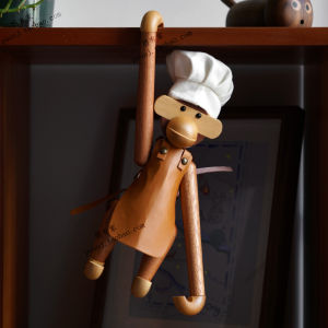 Wooden Monkey Chef Wall Hanging Home Decorations Soft Decorations Entrance Decorations Creative Gifts Nordic Style Artwork