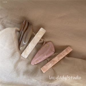 กิ๊บติดผมรูปปากเป็ดสไตล์เกาหลีเรขาคณิต กิ๊บติดผมทรงหน้ามนแบบมีกลิ่นอายเย็นๆ สำหรับผู้หญิง