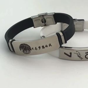 ＜1122＞  Produk Baru Silikon Keluli Tahan Karat Gelang Boleh Mengukir Huruf Bola Keranjang Sukan Rantai Tangan Keperibadian Lelaki Gelang Jenis Wanita Fesyen Perhiasan