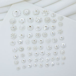 ชิ้นส่วนเครื่องประดับ DIY ทองแดงชุบทองแดงแบบโปร่งใสพร้อมปลอกดอกไม้และลูกปัดรูปทรงดอกไม้ เครื่องประดับแบบมืออาชีพสำหรับสร้อยข้อมือ