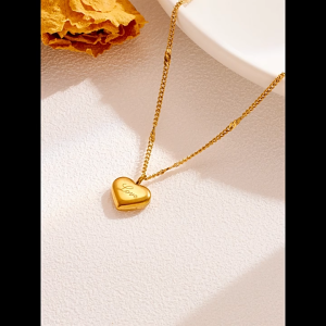 Heart-Shaped Earring And Necklace Set. Elegant And Versatile Heart-Shaped Earrings And Necklace Not Easy To Fade Suitable For Everyday Wear Simple And Stylish Couple/Best Friend Jewelry Suitable For Both Men And Women. Womens Jewelry A Great Gift Fo