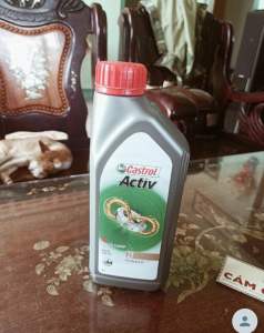 (Giá KM ) Bình 1L Dầu nhớt động cơ 2 thì CASTROL ACTIV 2T 1000ML