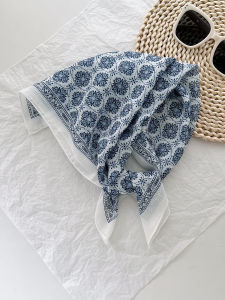 French Style Retro Cotton and Linen Small Scarf Womens Toe-Covered Small Square Towel Multifunctional Hair Band Seaside Photograph Decorative Scarf