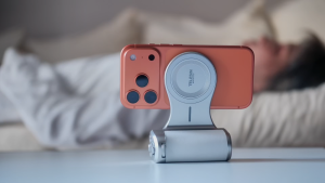 TELESIN Magnetic Pro Shot Imaging Phone Camera Master Grip Wireless Charging Bluetooth Zoom Remote