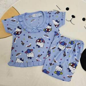 ชุดนอนเด็ก ลายคิตตี้หัวใจมีปีก คอระบาย ใส่สบาย ผ้าไม่หนา แขนสั้น ขาสั้น