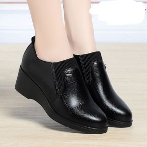Elegant Soft Leather Mom Shoes mid Heel Deep Mouth Single Shoes Womens Fashion Spring Autumn Waterproof Platform Slope Heel