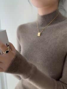 เสื้อสเวตเตอร์ถักผ้าขนสัตว์คอวีทรงสลิมฟิตสำหรับผู้หญิงในฤดูใบไม้ร่วงและฤดูหนาว เสื้อชั้นในถักแบบลำลองสำหรับเด็กผู้หญิง