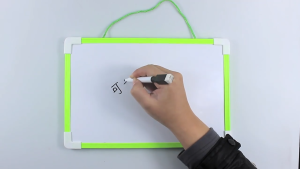 ไวท์บอร์ดแม่เหล็ก ขนาด 30x20 ซม. แขวนผนัง เขียนลบสะอาด ใช้สอนเด็กหรือทำงานสำนักงาน