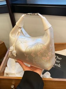 New Chinese Style Embroidered Handbag Womens Summer Underarm Bag Single Shoulder Crossbody Bag Fashionable Soft Square Bag