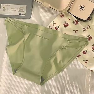 U-2231 กางเกงในผู้หญิงไร้ขอบทรงบิกี่นี้ - ขาเว้าสูง - รอบขากว้าง