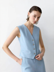 Spring New High-quality Commuter Style V-neck Heart-shaped Buckle Slim Fitting Womens Vest