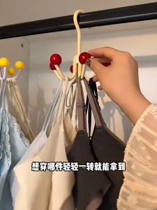 GREENIKA ตะขอแขวนผ้า หมุนได้360องศา มี6ตะขอ มินิมอล จบทุกการเก็บในที่เดียว สามารถแขวนหมวก เข็มขัด กระเป๋า และเสื้อผ้าได้