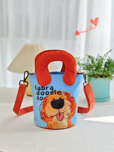 น่ารัก กระเป๋าทรงถัง ผู้หญิง ใหม่ 2024 ทันสมัย กระเป๋าสะพายข้างแบบพกพา Daily Match ขนาดกลางกระเป๋าผ้าคอมโพสิต