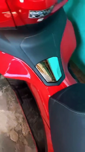 Garnish Fuel Tank Pad Honda PCX 160 tahun 2021 - 2024 & Roadsync (2025) Black Chrome Original Honda