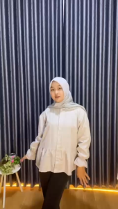 Lolly Kemeja Ruffle Lengan Panjang Atasan Blouse Wanita