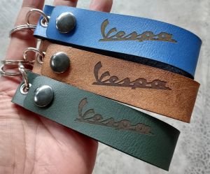 พวงกุญแจ VESPA พวงกุญแจหนัง เวสป้า PIAGGIO PVC เกรด AAA ยิงเลเซอร์ โลโก้ มอเตอรไซค์ MOTORCYCLE BIKER KEYCHAIN