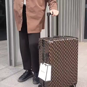 VALI KHUNG NHÔM CAO CẤP FC-KN2401 KIỂU DÁNG SANG TRỌNG SIZE 20/24 BO GÓC CHẮC CHẮN BỀN ĐẸP