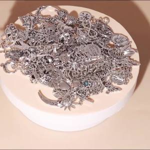 30 Chiếc Hỗn Hợp Hạt Charm Hợp Kim Chữ Thập Động Vật Trái Tim Cây Ngôi Sao Mặt Dây Cổ Màu Bạc Cho DIY Đồ Trang Sức Làm Phụ Kiện