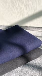 Kerudung Instan Bella Square - Motif Solid Warna Monokrom