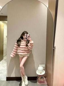 Eco-Friendly Short Fur Jacket Womens Fashionable Collarless Coat Luxury Style Casual Chic Zipper Closure Long Sleeve Coat